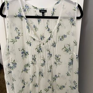 Torrid sleeveless top